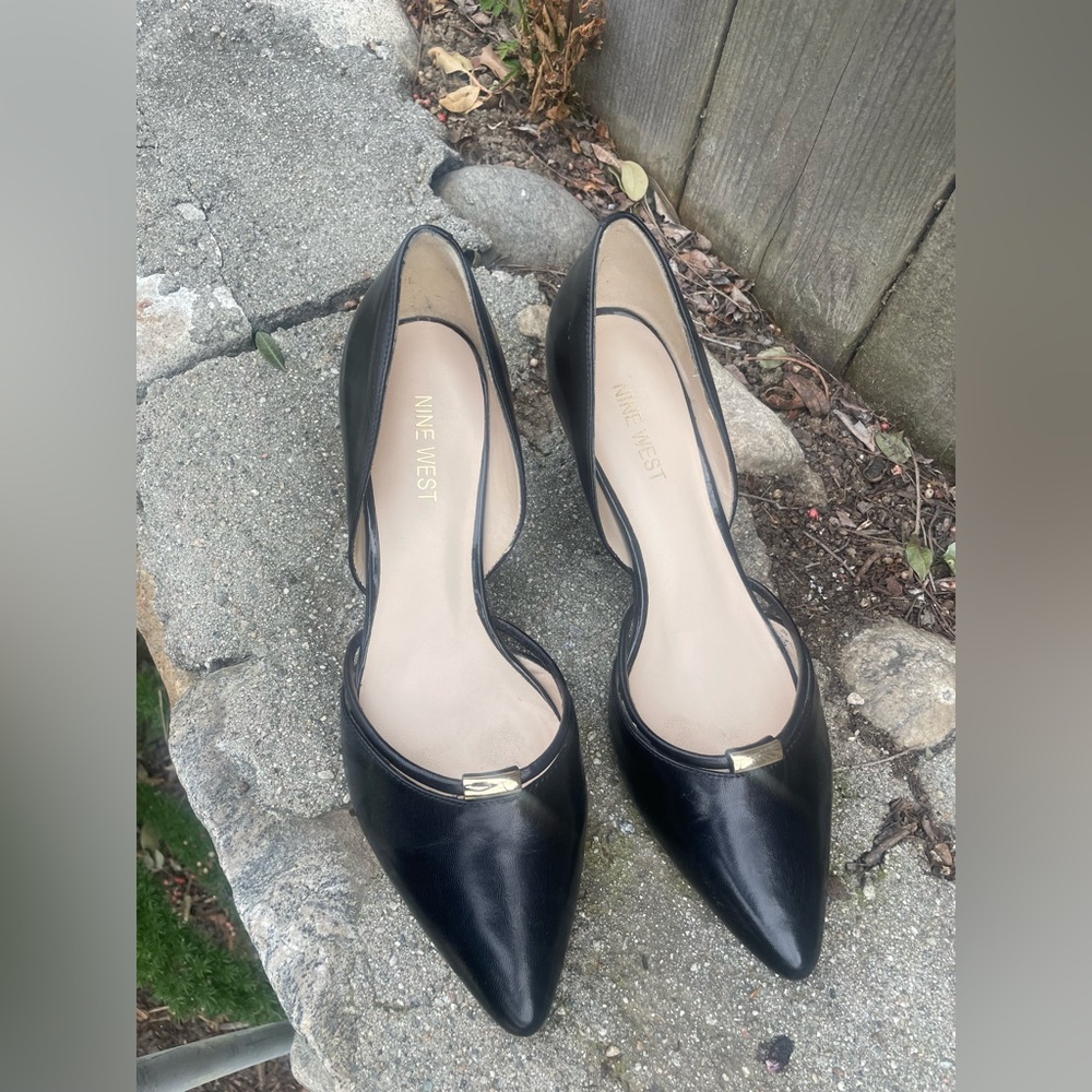 Nine West Black Pointed D'Orsay kitten heels with Gold Accent